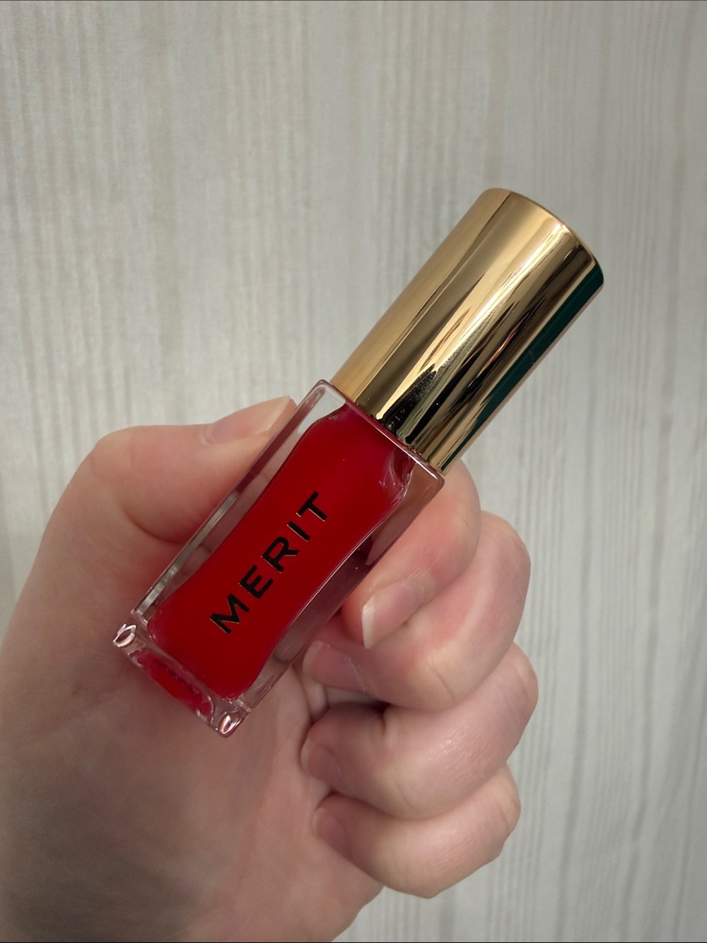 NIBđĽ Merit Shade Slick GelĂŠe Tinted Lip Oil in Maraschino - Picture 7 of 7